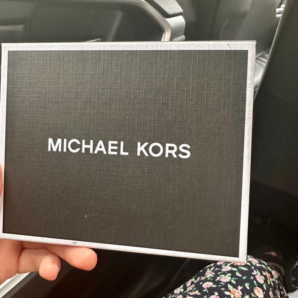 MK Wallet - Picture 2 of 2